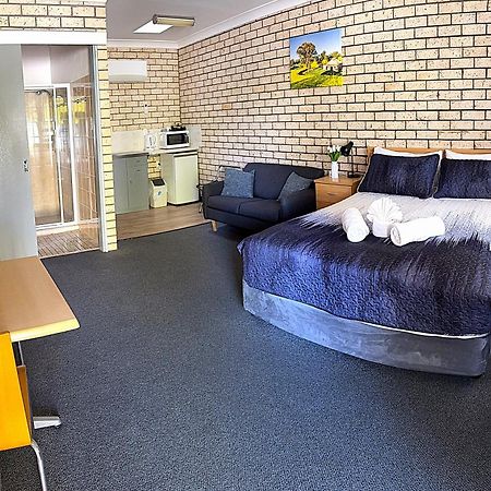Cowra Crest Motel Zewnętrze zdjęcie