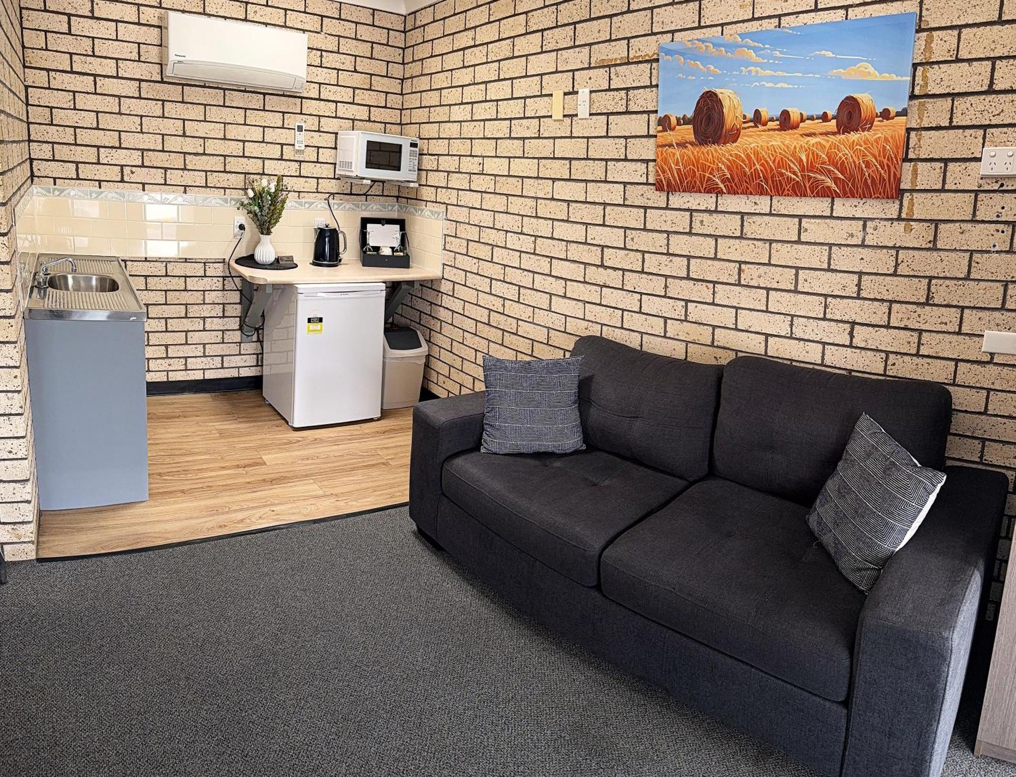 Cowra Crest Motel Zewnętrze zdjęcie