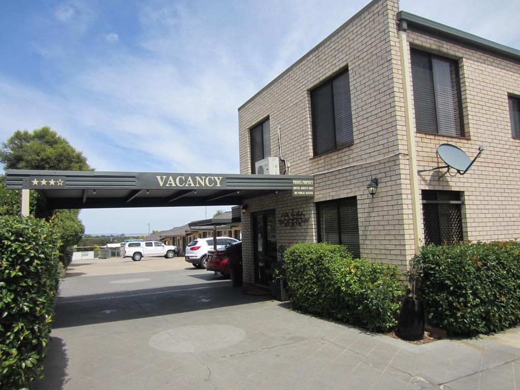Cowra Crest Motel Zewnętrze zdjęcie