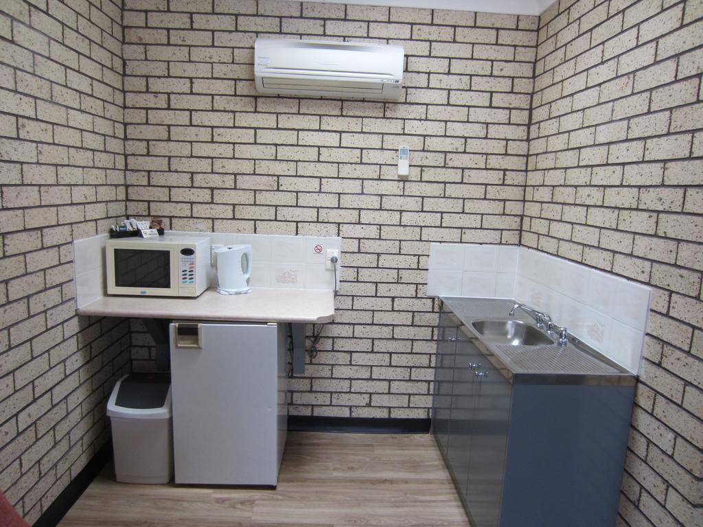 Cowra Crest Motel Zewnętrze zdjęcie