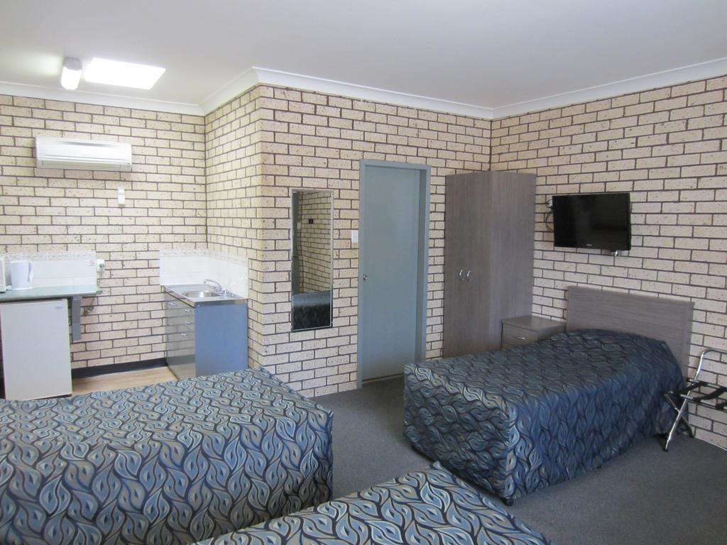 Cowra Crest Motel Zewnętrze zdjęcie