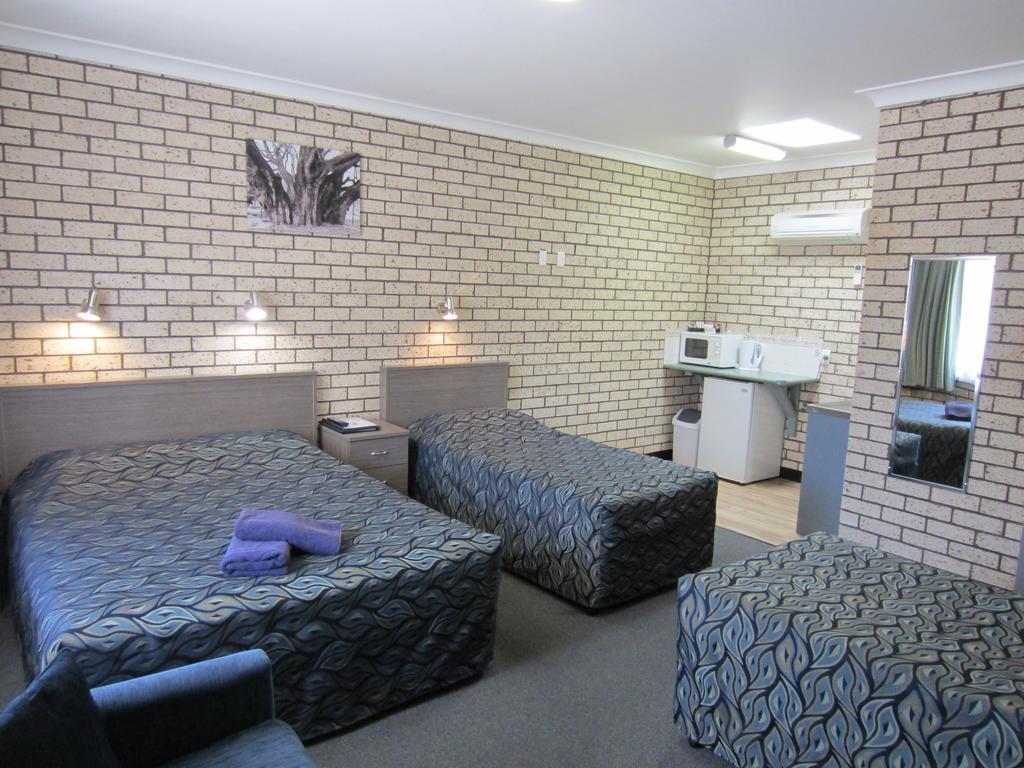 Cowra Crest Motel Zewnętrze zdjęcie