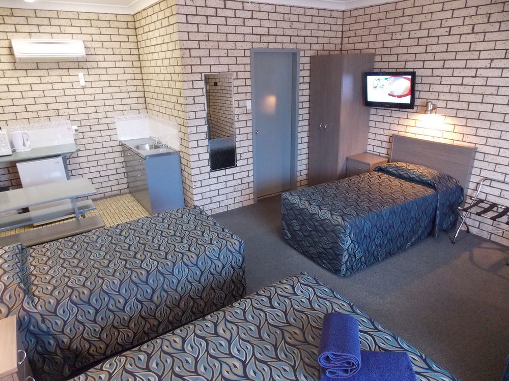 Cowra Crest Motel Zewnętrze zdjęcie