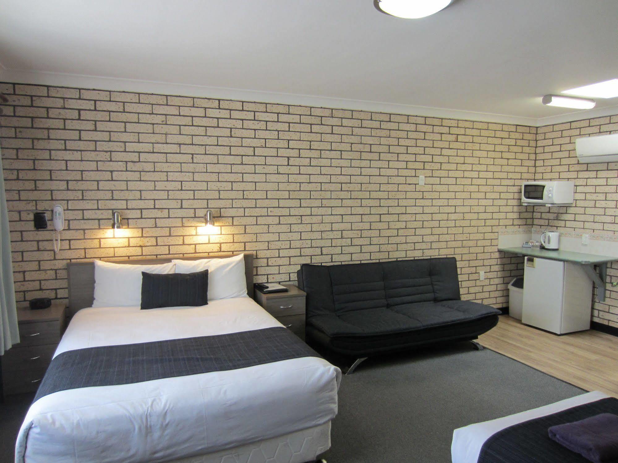 Cowra Crest Motel Zewnętrze zdjęcie