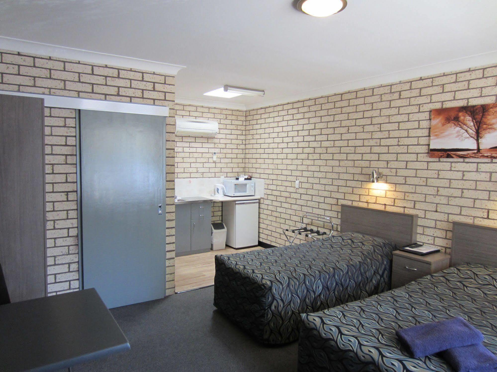 Cowra Crest Motel Zewnętrze zdjęcie