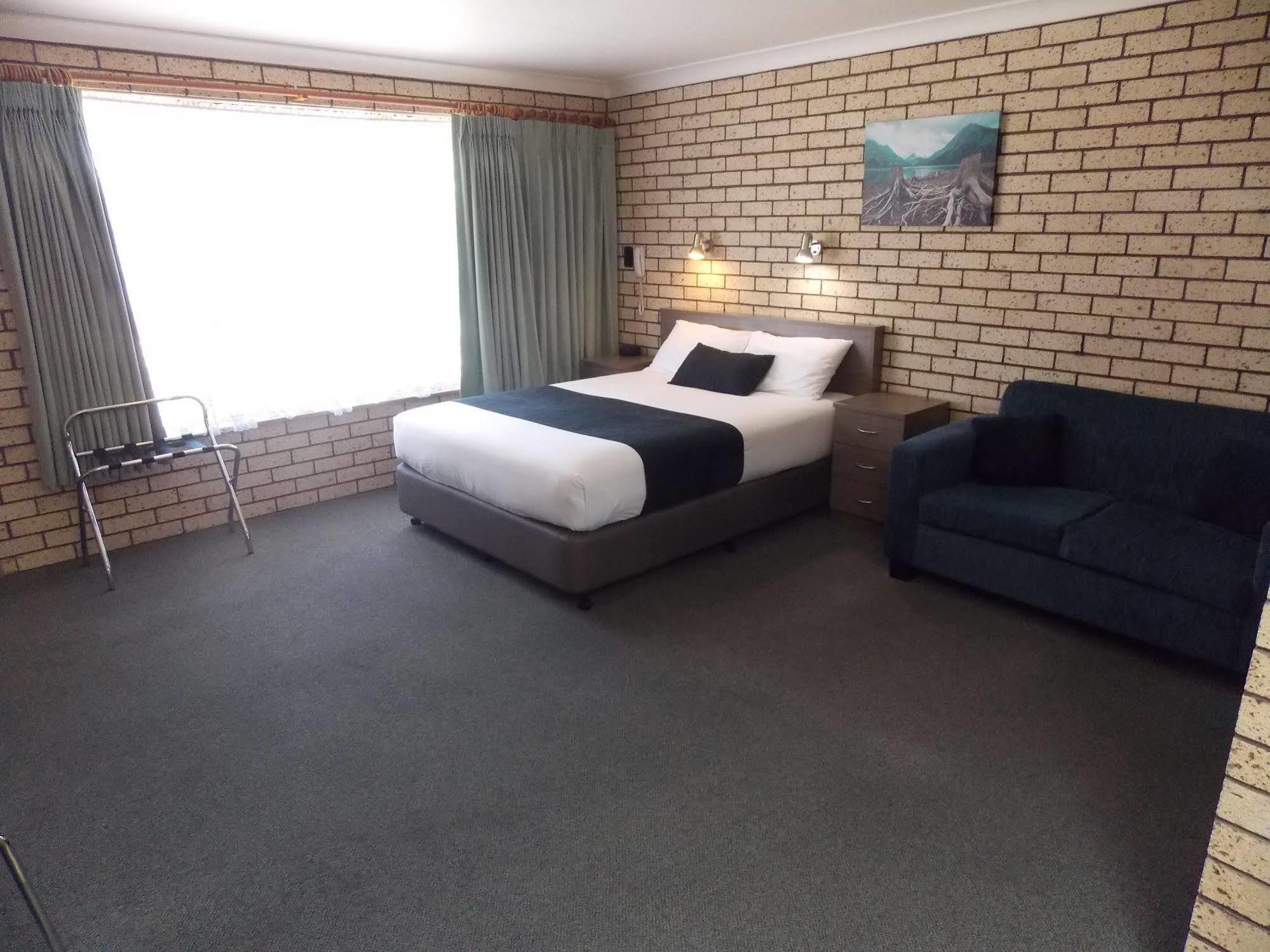Cowra Crest Motel Zewnętrze zdjęcie