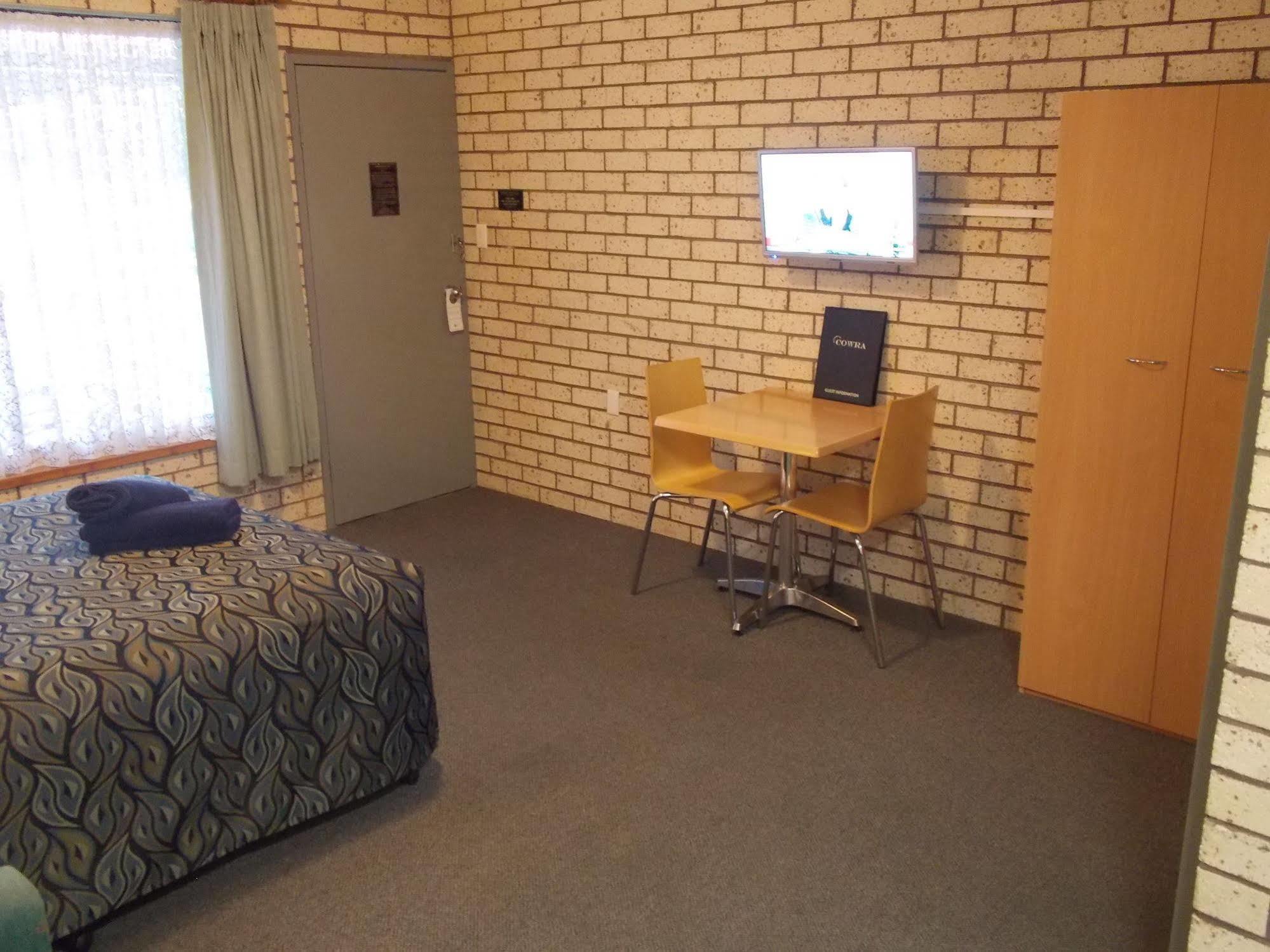Cowra Crest Motel Zewnętrze zdjęcie