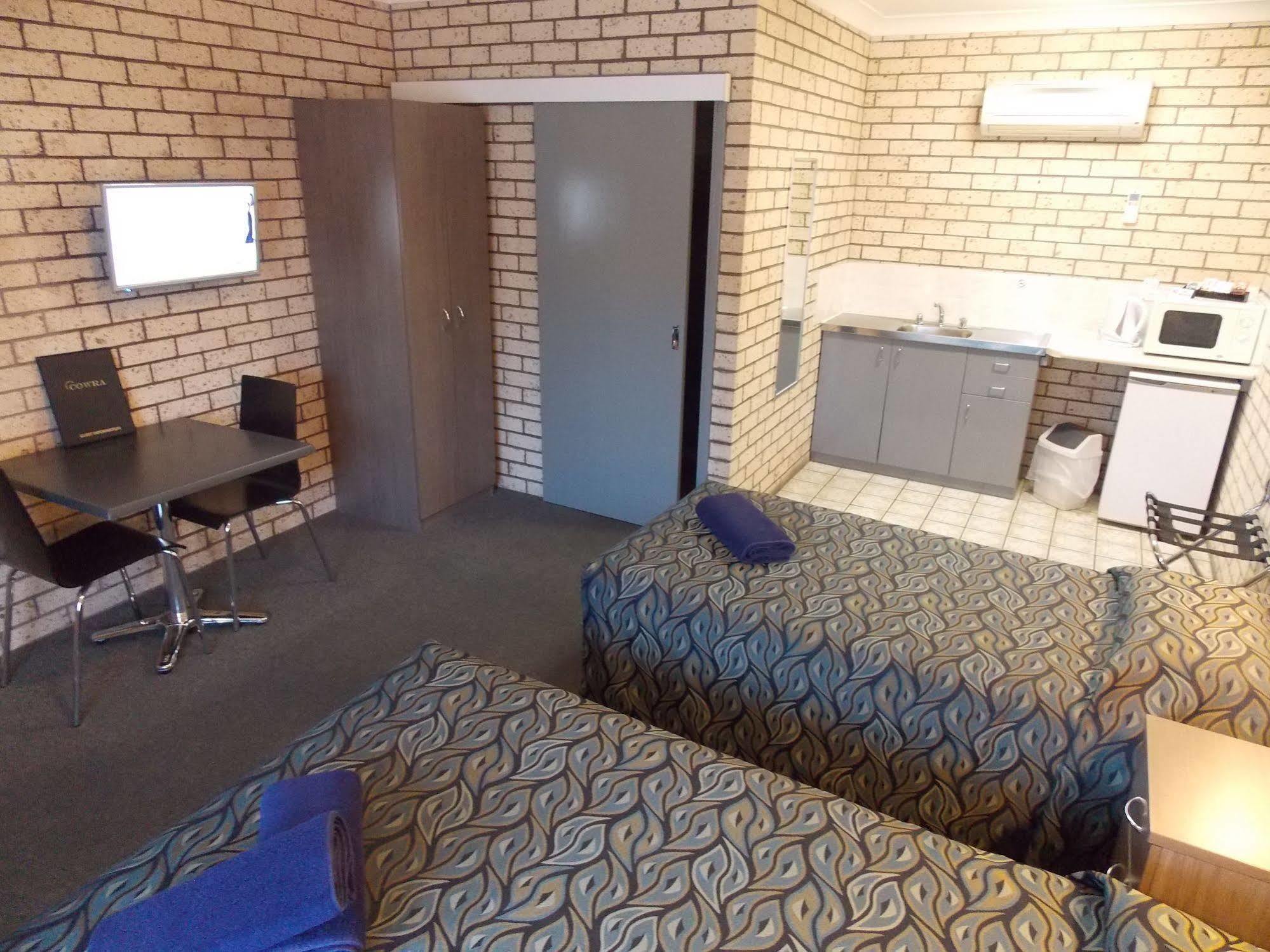 Cowra Crest Motel Zewnętrze zdjęcie