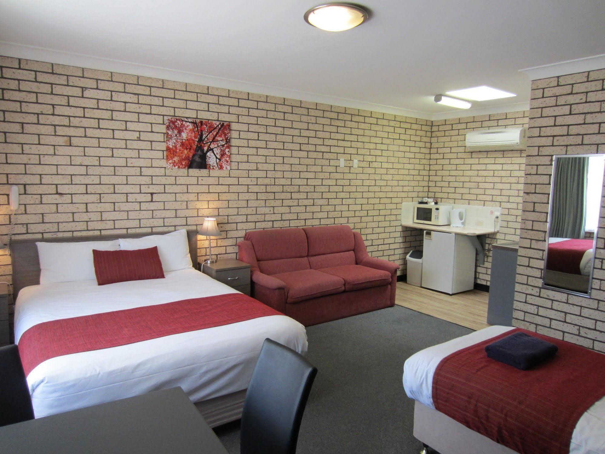 Cowra Crest Motel Zewnętrze zdjęcie