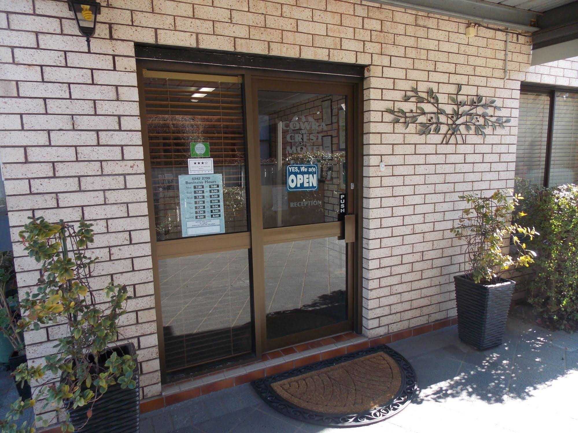 Cowra Crest Motel Zewnętrze zdjęcie